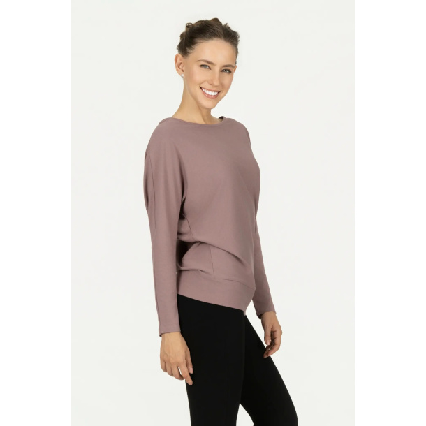 Budhi Longsleeve Yoga Shirt - Fireclay