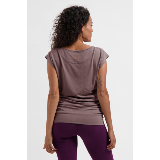 Asana Tee - Fireclay
