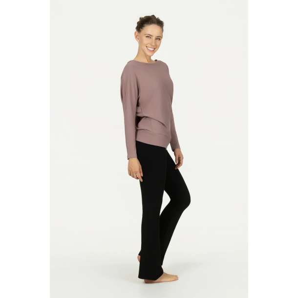 Budhi Longsleeve Yoga Shirt - Fireclay