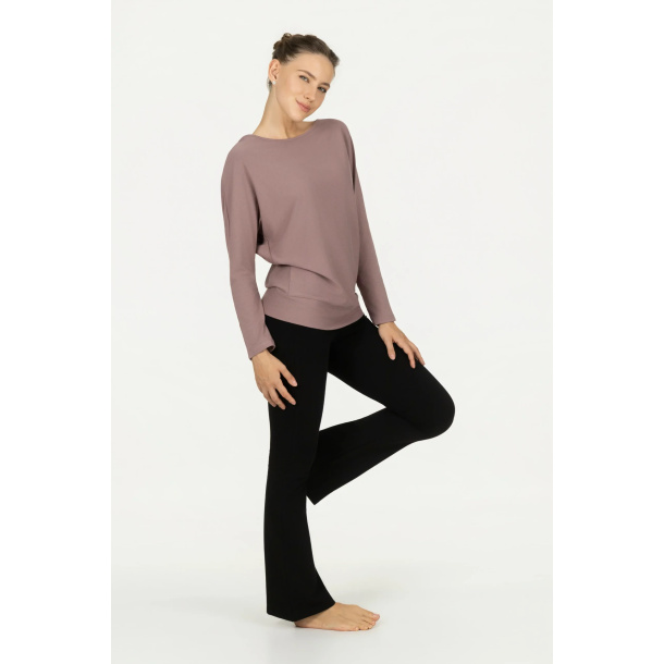 Budhi Longsleeve Yoga Shirt - Fireclay