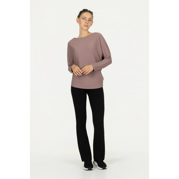 Budhi Longsleeve Yoga Shirt - Fireclay