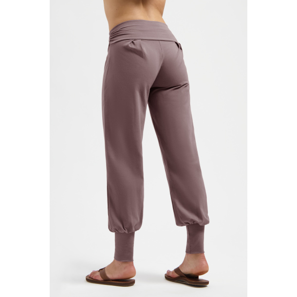 Dakini Yogabukse - Fireclay