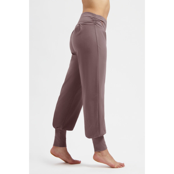 Dakini Yogabukse - Fireclay