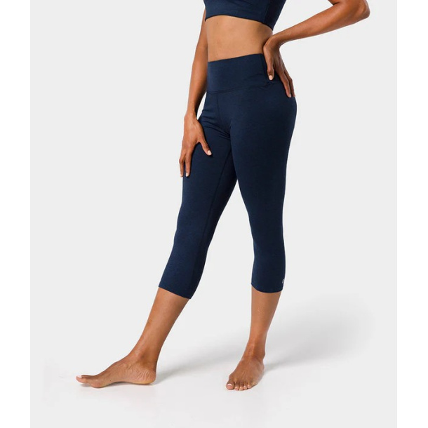 Manduka Dhara Capri Yogatights - Midnight 