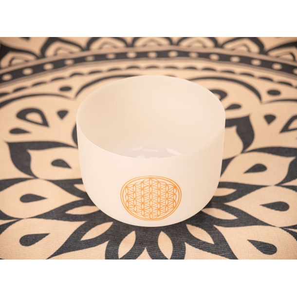Crystal Singing Bowl Planetary Tuned 10�/ Flower of Life 