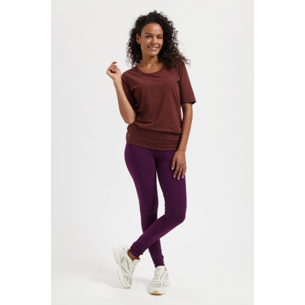 Kami Yoga Tee - Maroon 