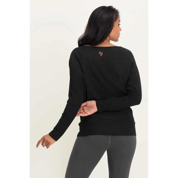 Budhi Longsleeve Yoga Shirt - Onyx Black 