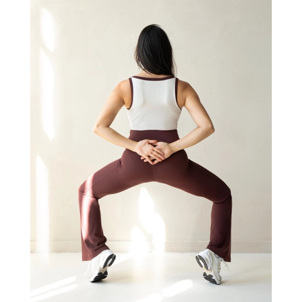 Rise Flare Yogatights - Burgundy