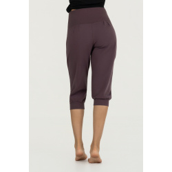 Sukha Yoga Capri - Berry