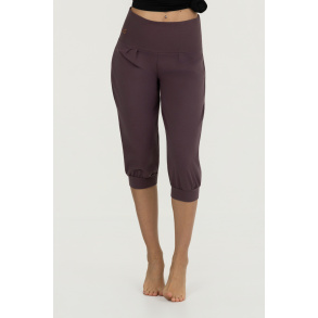 Sukha Yoga Capri - Berry