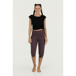 Sukha Yoga Capri - Berry