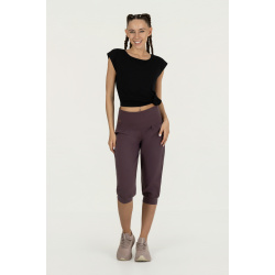 Sukha Yoga Capri - Berry