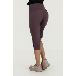 Sukha Yoga Capri - Berry