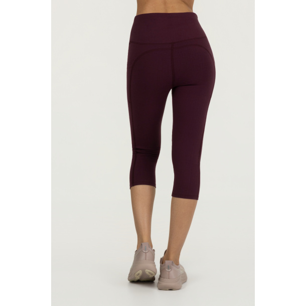 Tara Capri Yoga - Fig