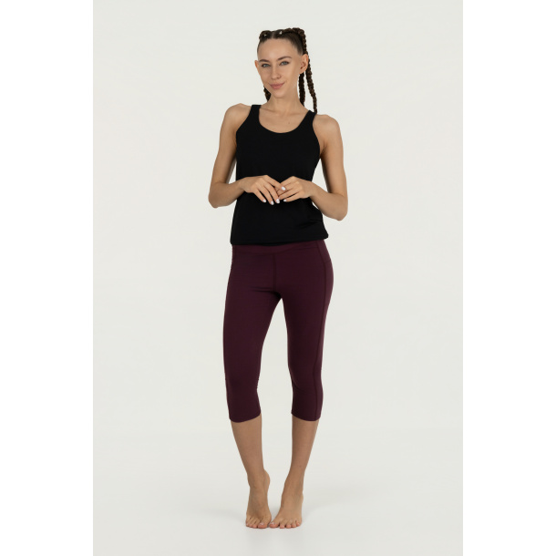 Tara Capri Yoga - Fig