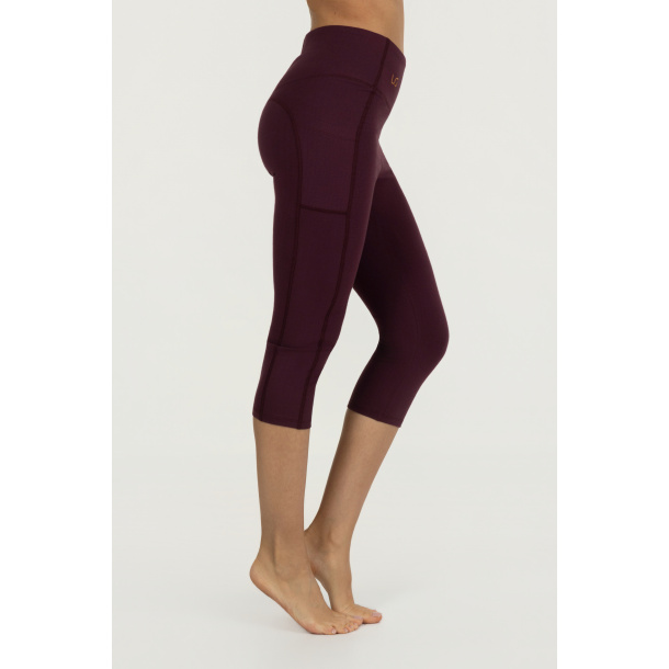Tara Capri Yoga - Fig