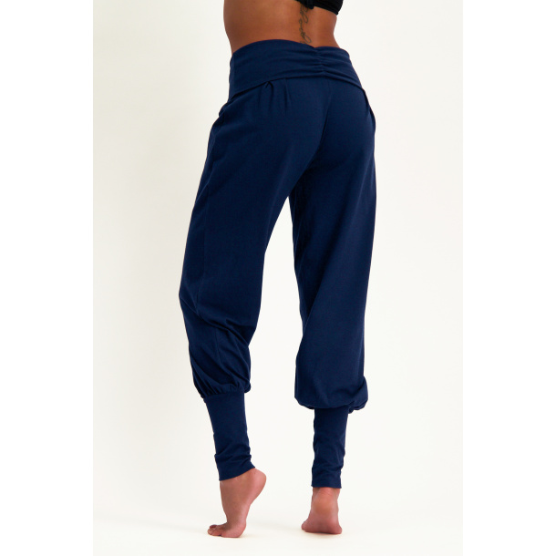 Devi Yogabukse - Midnight Blue