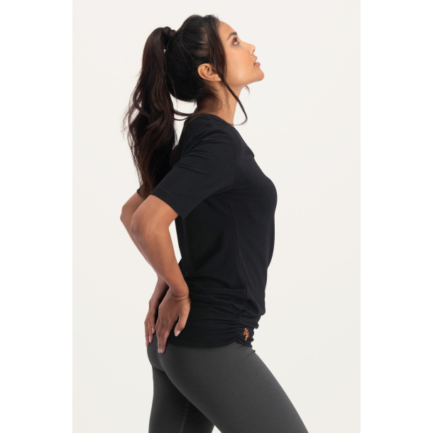 Kami Yoga Tee - Onyx Black