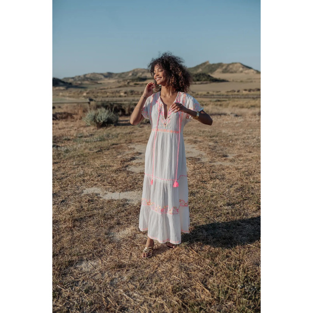 Hvit Maxi Boho kjole, str M 