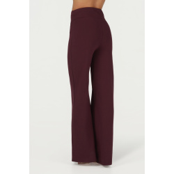 Maeve Yogabukse - Fig