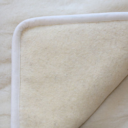 Ullmatte i deilig merinoull, dobbel, 70*200 cm m/antigli